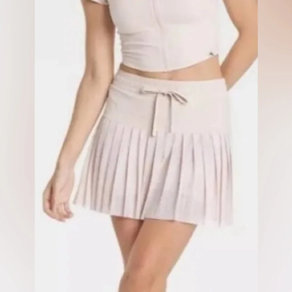 JoyLab Neutral Beige High-Rise Active Skirt Skort with Shorts - Tenniscore 🎾 - Picture 2 of 6